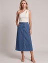 11000418 saia jeans evase longuete azul medio vanice 10800896 blusa ombro so em malha canelada off white domitila 3